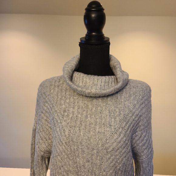 🌟TAHARI Rib-Knit Turtleneck Sweater Dress, Gray Size Small - Picture 2 of 6